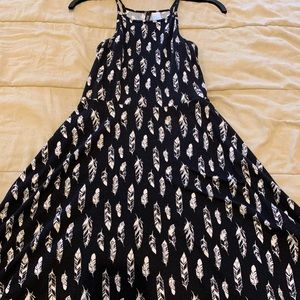 🔸H&M Black and White Leaf Pattern Dress🔸